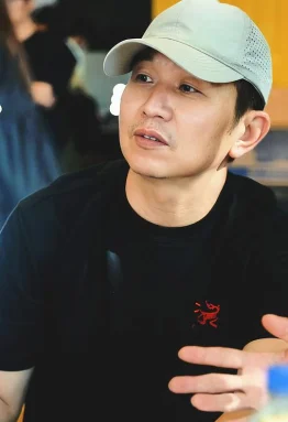 黄群