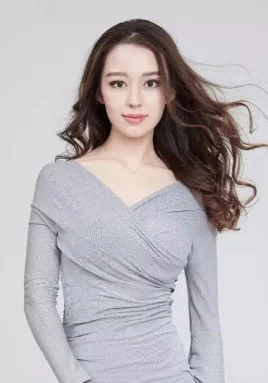 吉娜·爱丽丝