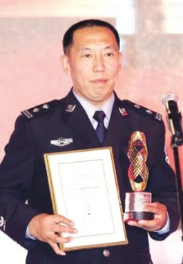 马国伟