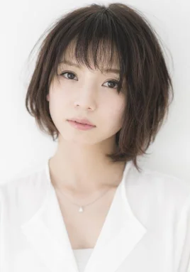 入来茉里