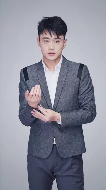 李旭东