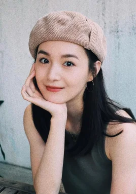 李依伊