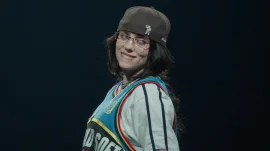 比莉·艾莉什：温柔重击巡回演唱会电影预告片